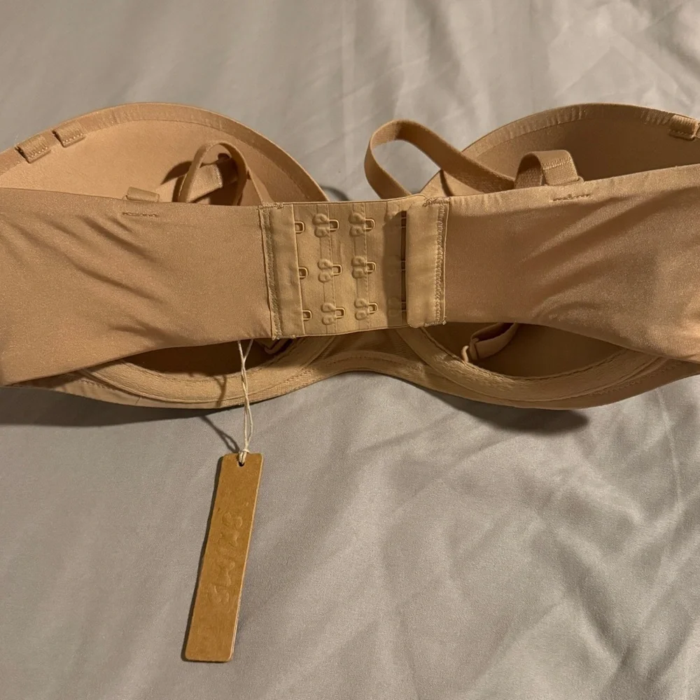 SKIMS Ultimate Push Up Strapless Bra Size 32DD Color Clay NWT - Picture 2 of 4